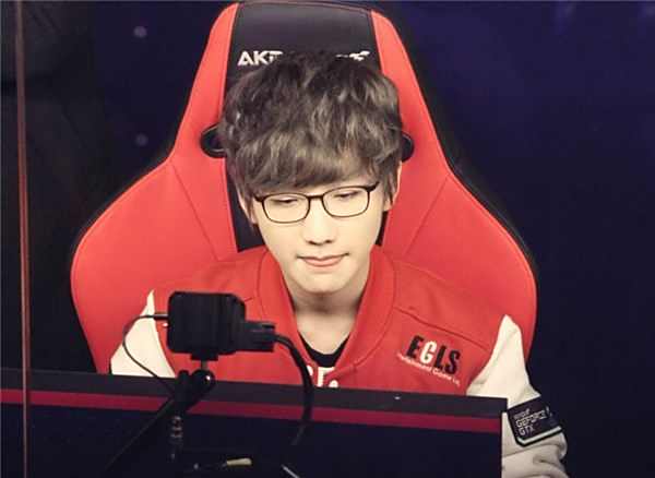 穆迪和勇士 穆迪和勇士